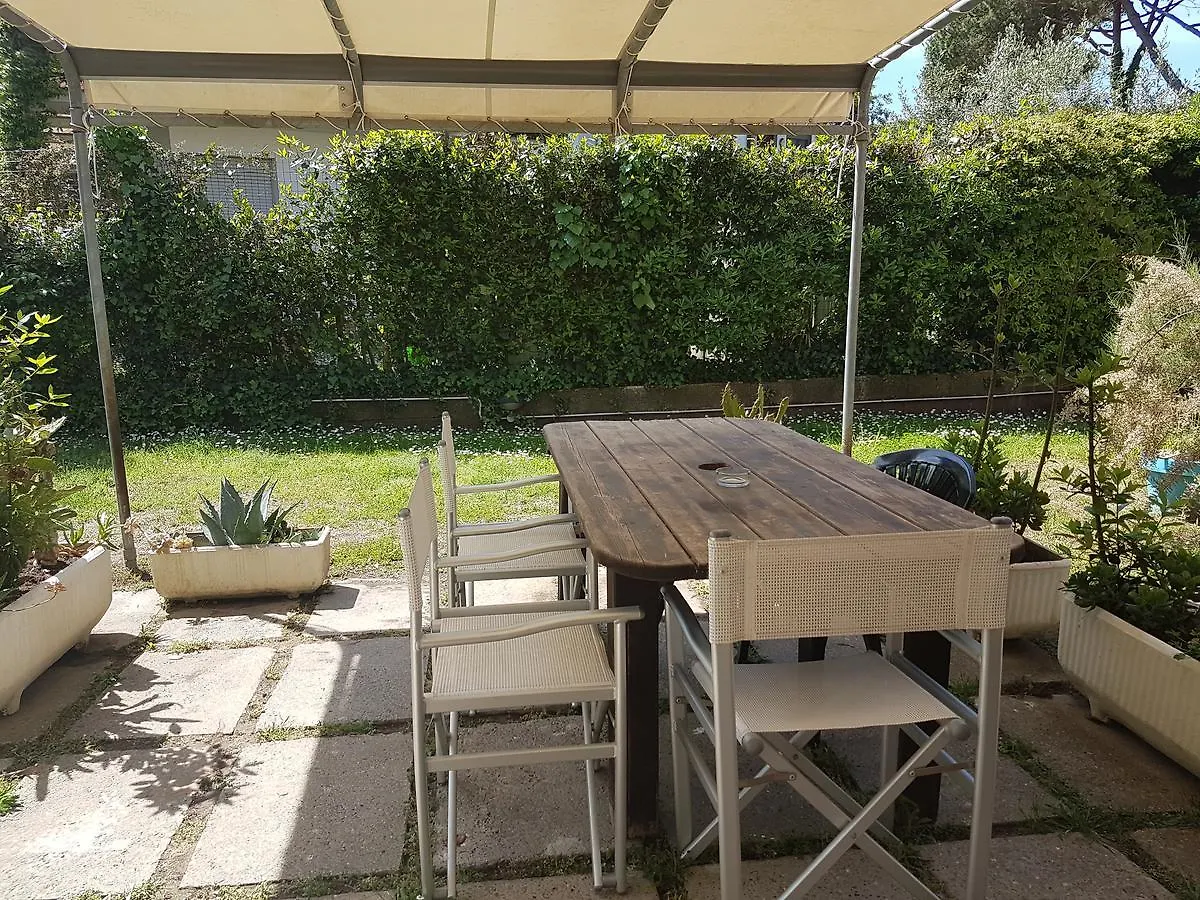 Meloria Apartament Apartment Tirrenia
