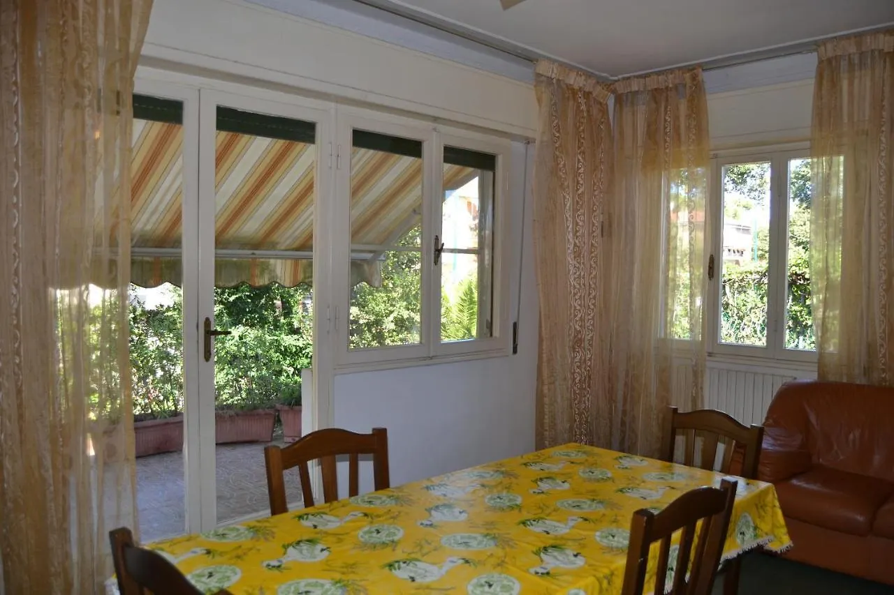 Meloria Apartament Apartment Tirrenia